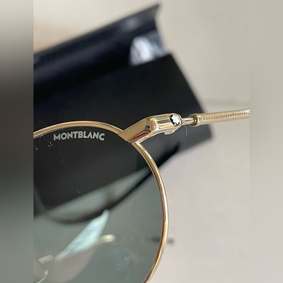 New with case MONTBLANC
61MM Pilot Sunglasses
YELLOW GREEN, One Size - Picture 4 of 17